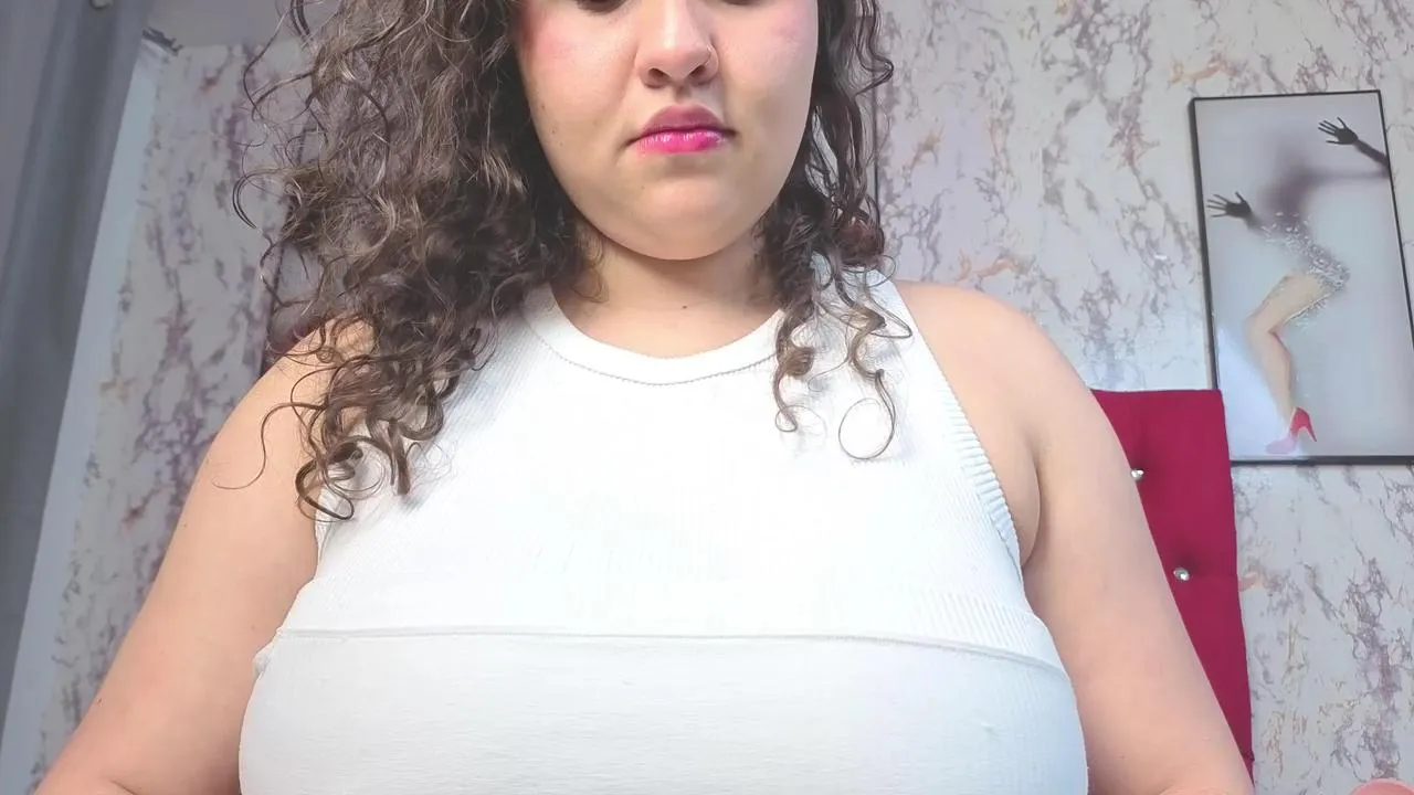 Offline larissantonella on Cam4