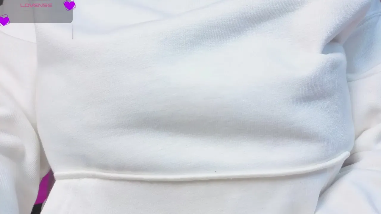 Offline larissantonella on Cam4