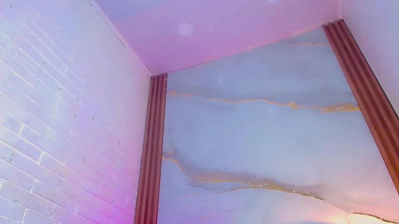 Offline latina_megan on Cam4