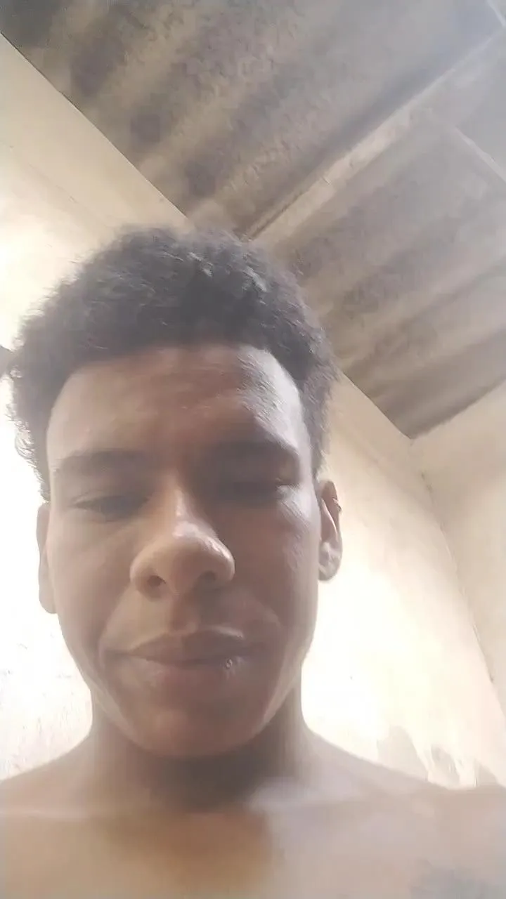 Offline latinboi_sexy on Cam4