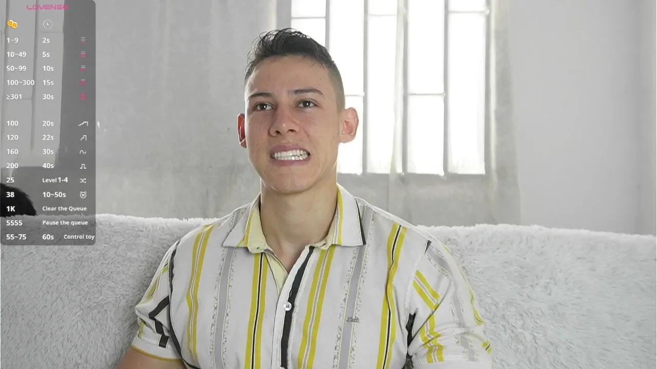 Latino_Milk_99 on Cam4