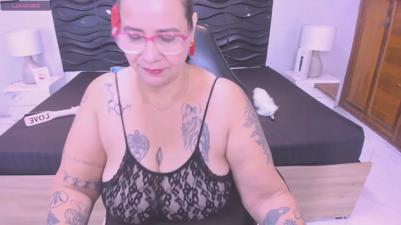 Freechat laura_riley on Cam4