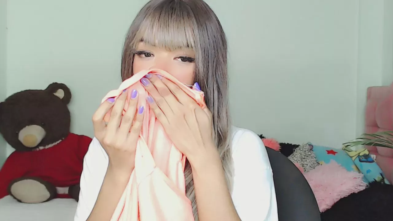 Offline lauracollingsss on Cam4