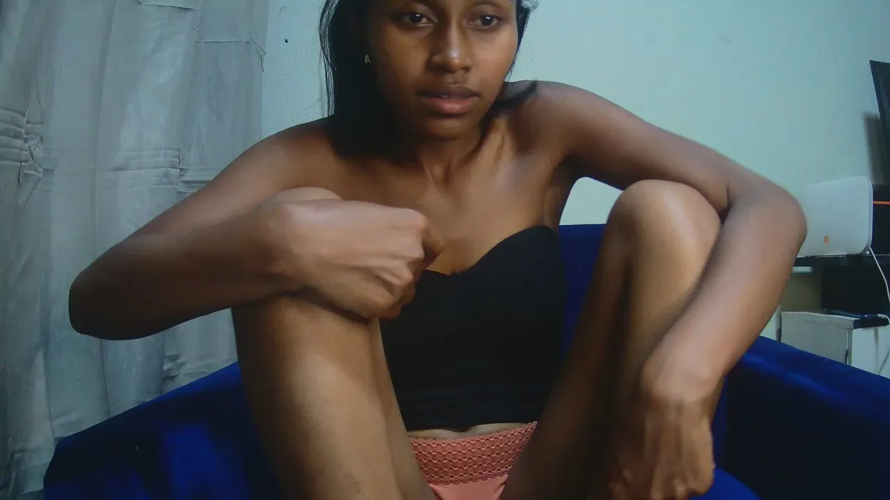 Offline laurahsexyhot on Cam4