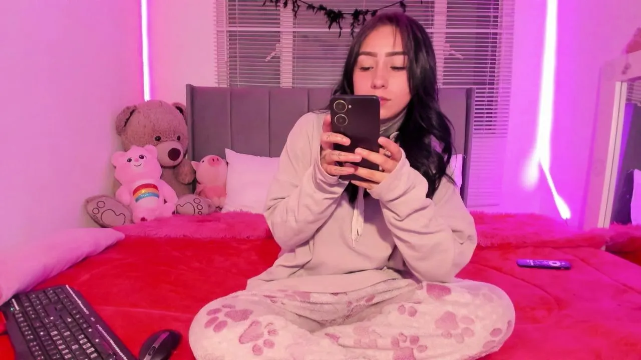 Offline lauramillers on Cam4