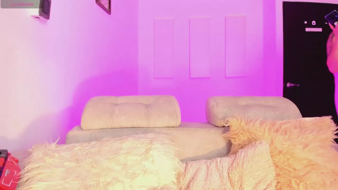 Offline lauramillers on Cam4