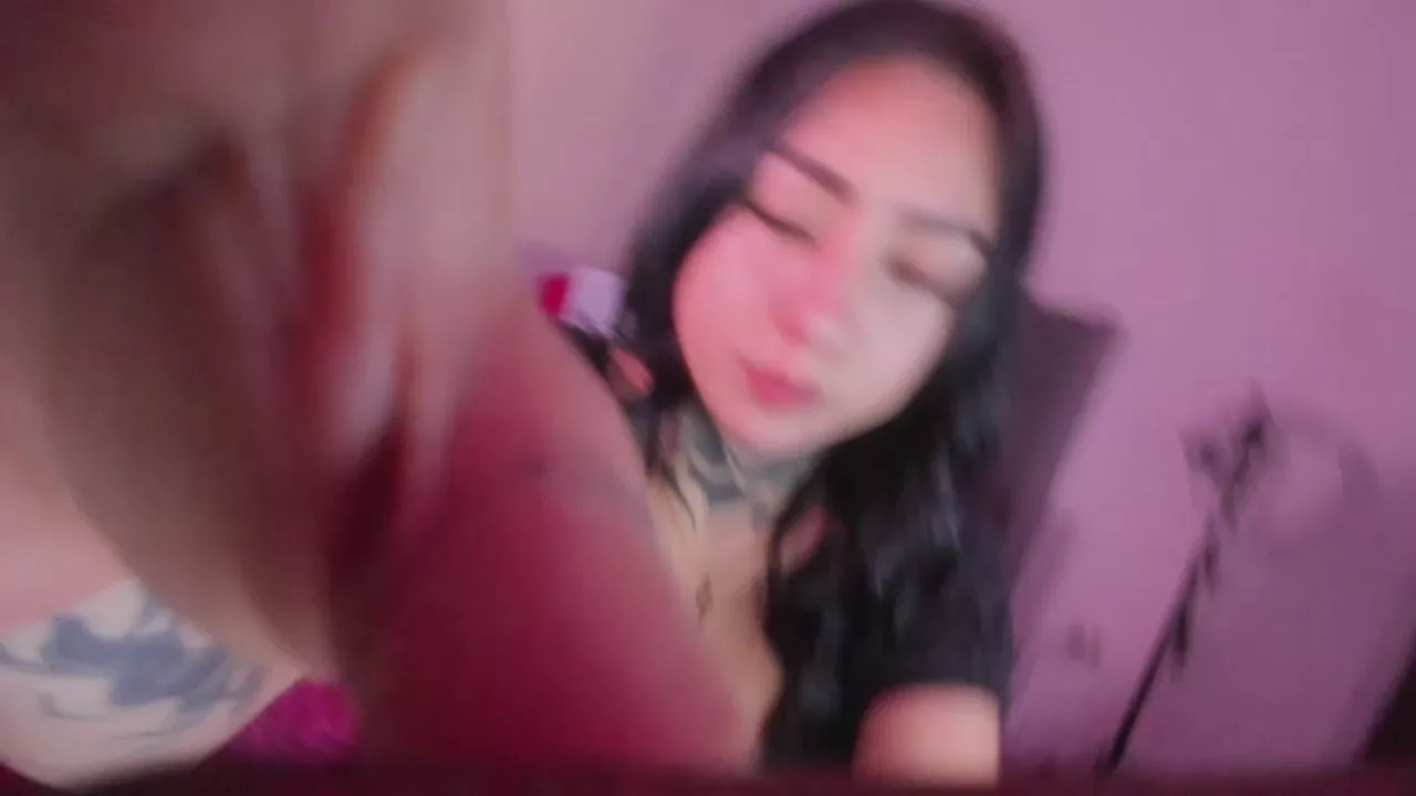 Offline lauramillers on Cam4