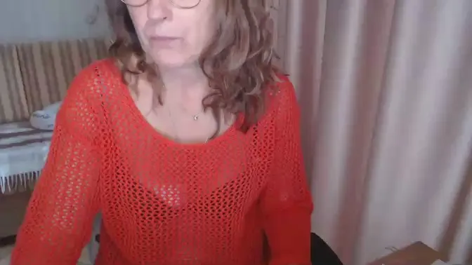 Offline LauraOven on Cam4