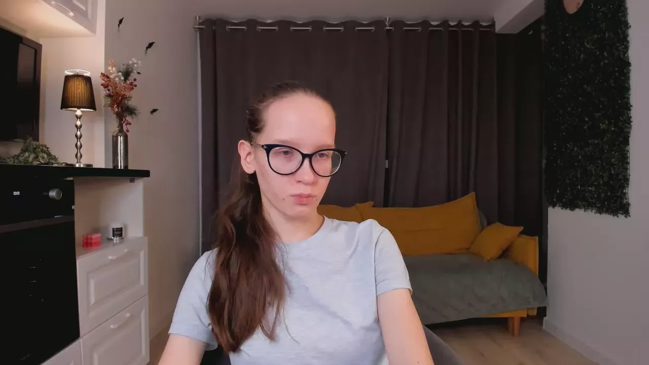 Offline LeilaDurow on Cam4