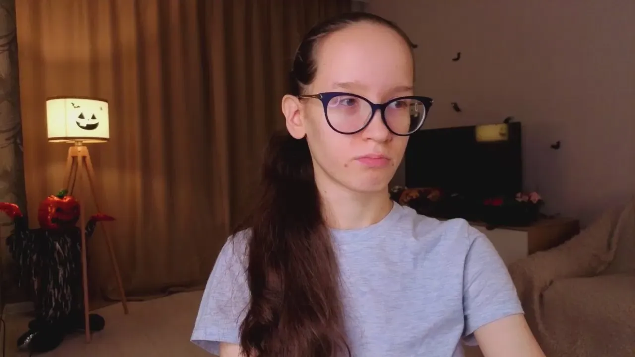 Offline LeilaDurow on Cam4