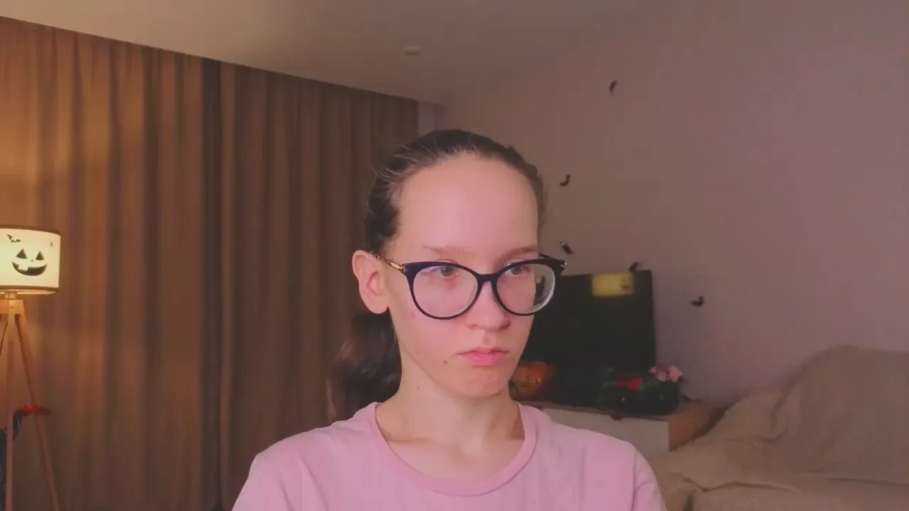 Offline LeilaDurow on Cam4