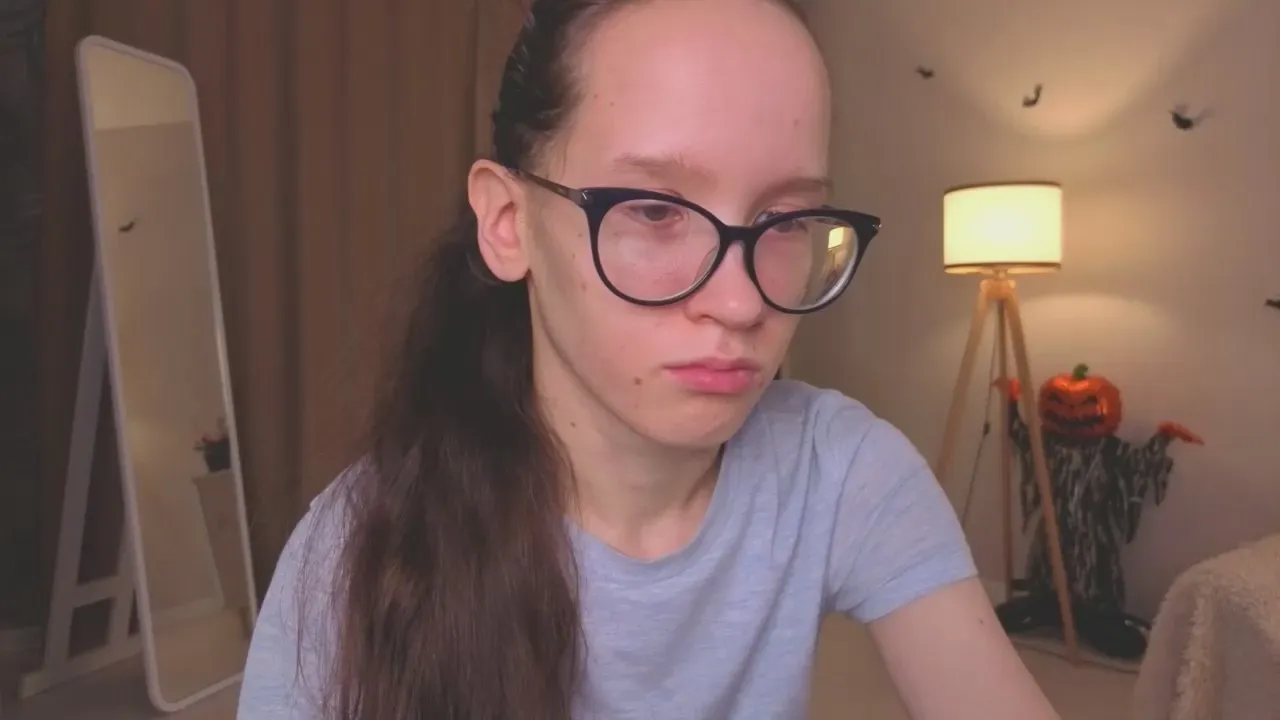 Offline LeilaDurow on Cam4