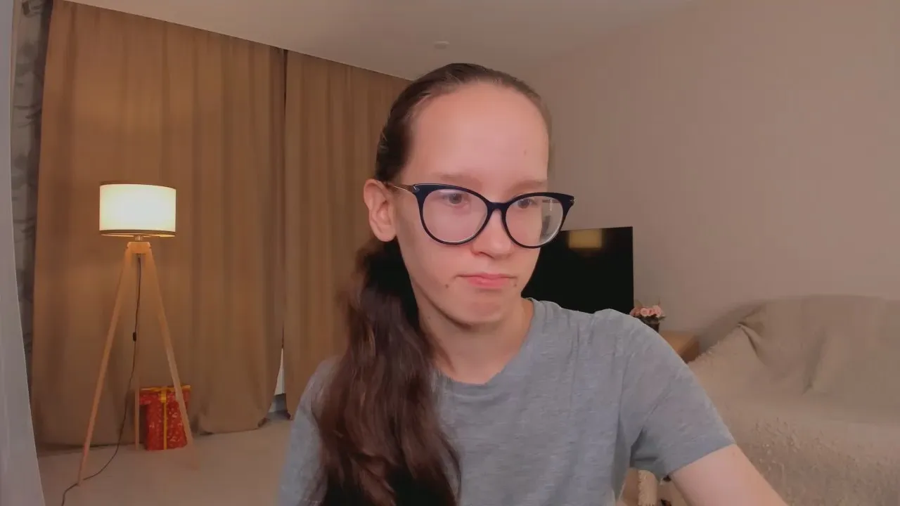 Offline LeilaDurow on Cam4