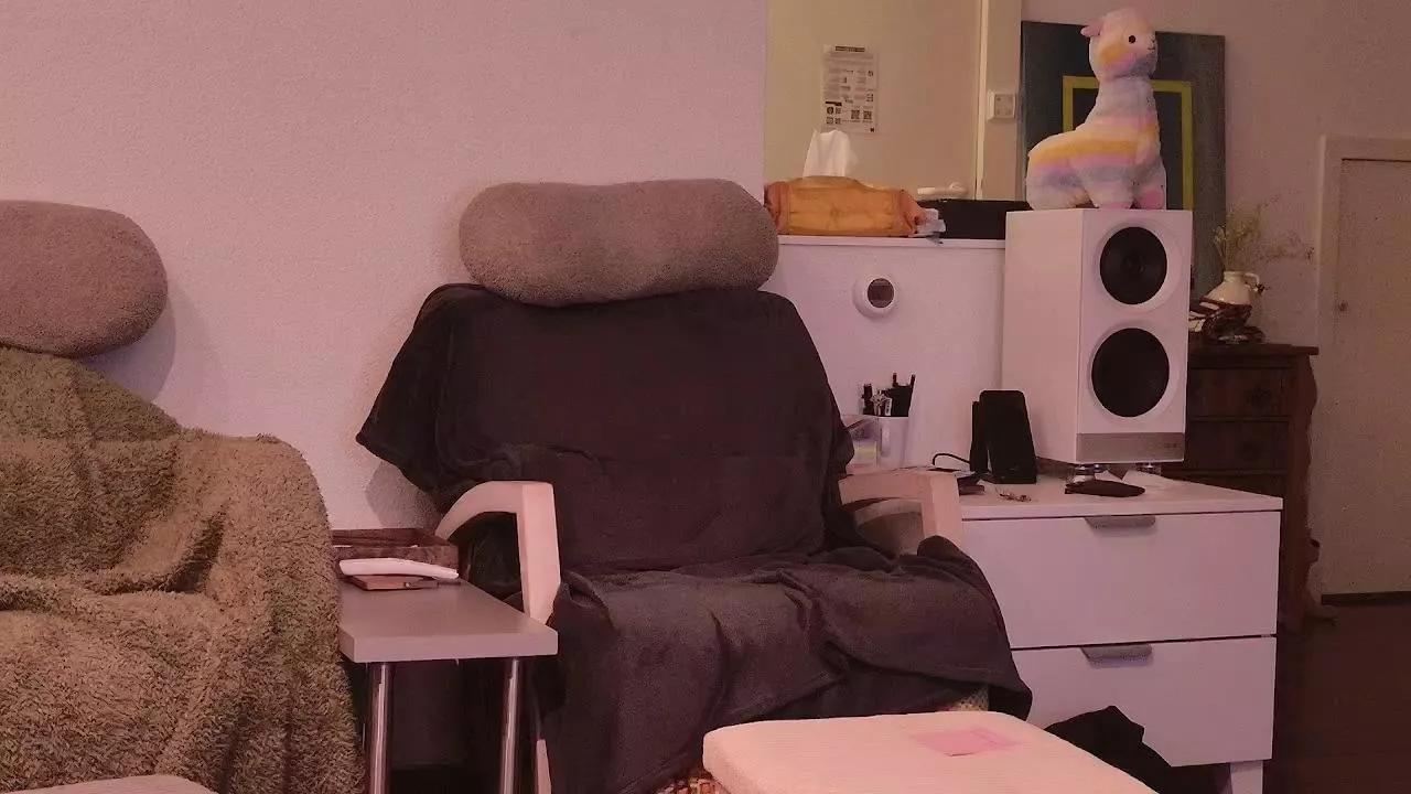 Offline LennyNaakt on Cam4