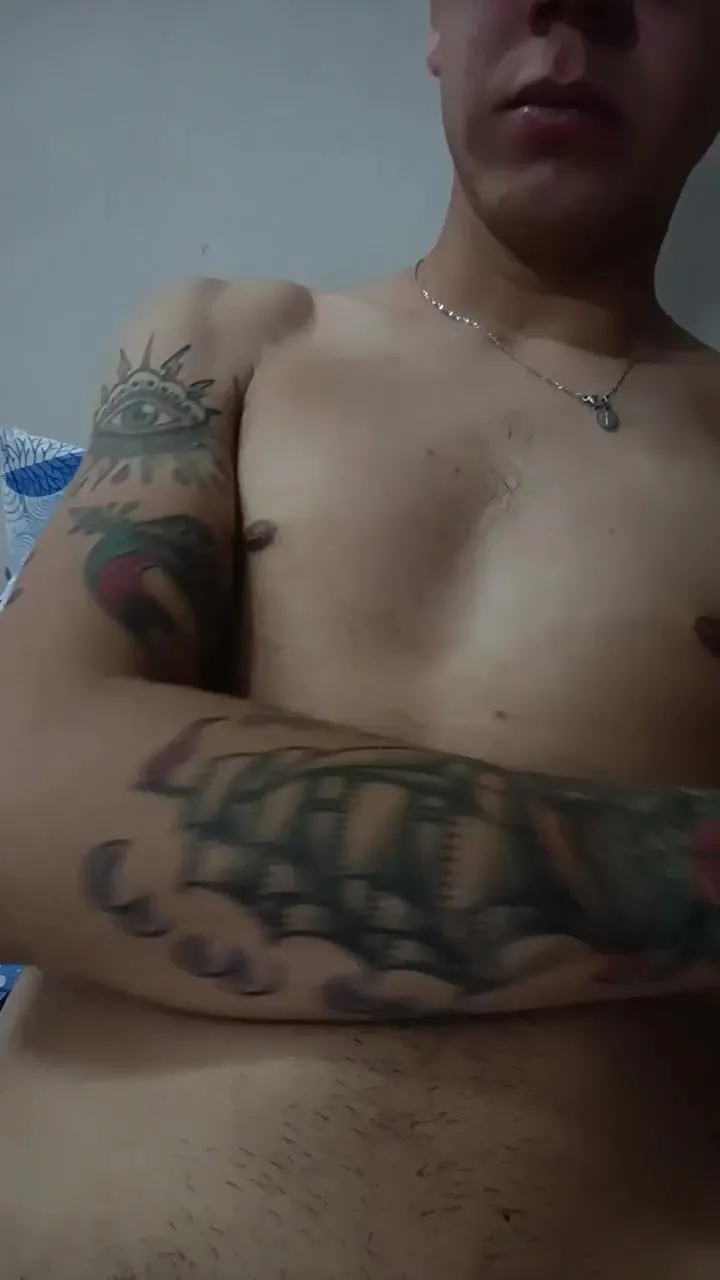 Offline leonvalen69 on Cam4