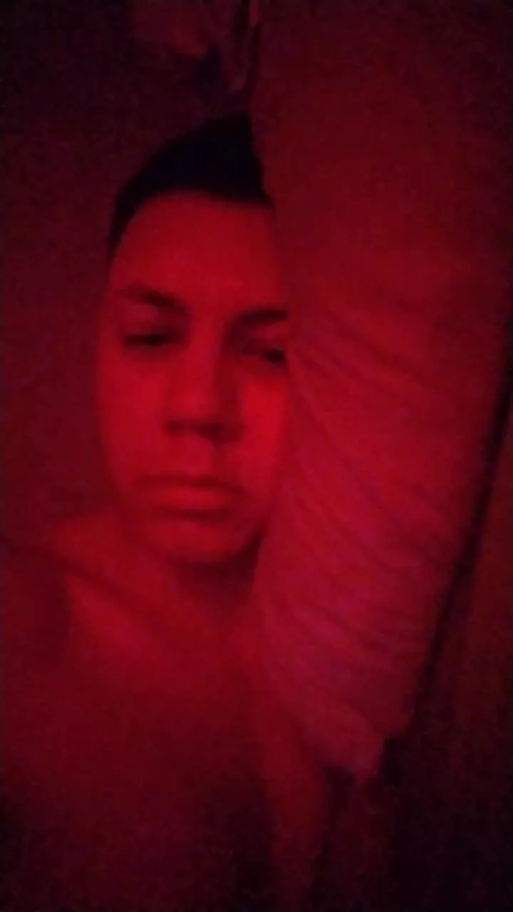 Offline leonvalen69 on Cam4