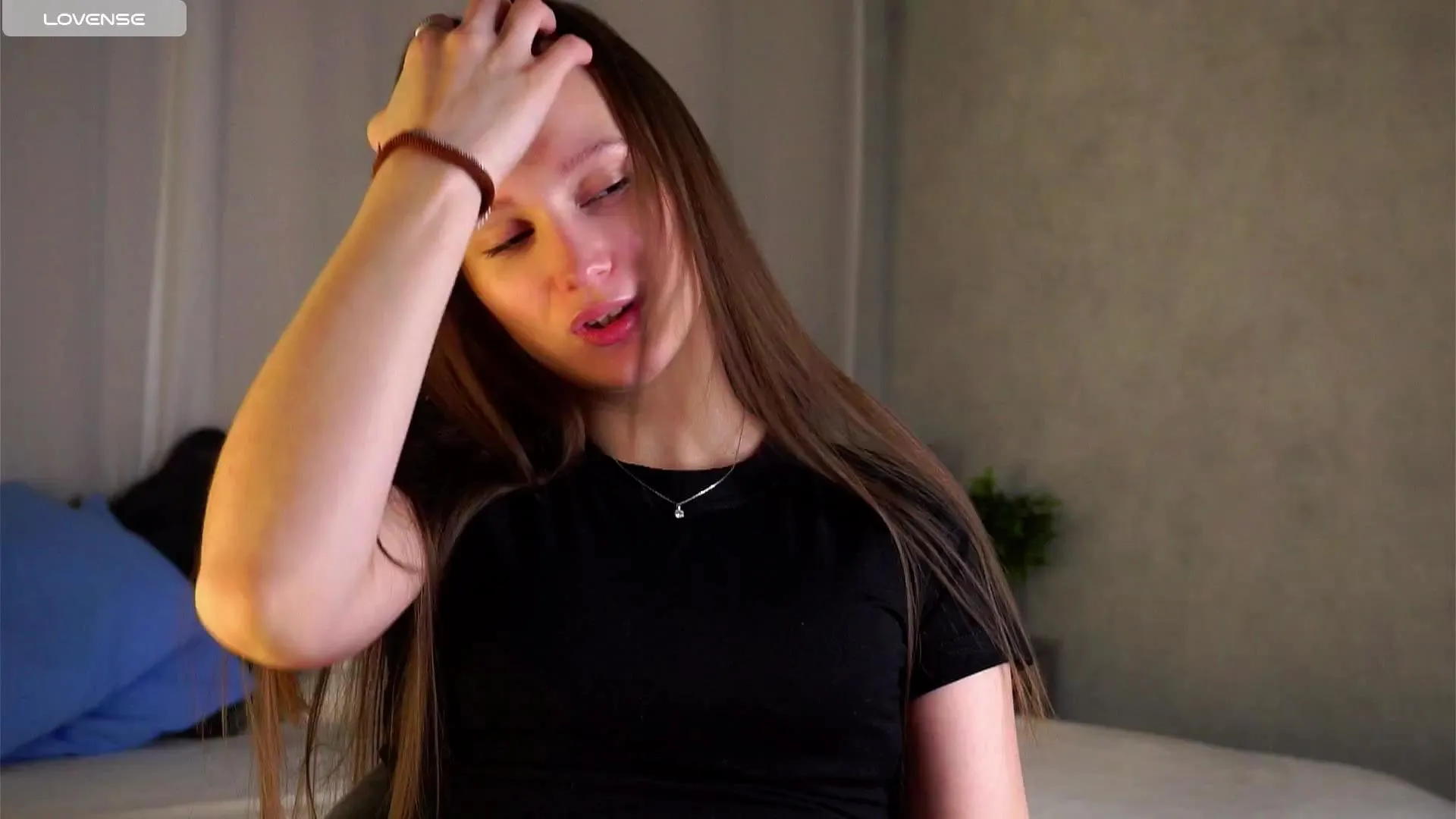 Offline LettieDilgard on Cam4