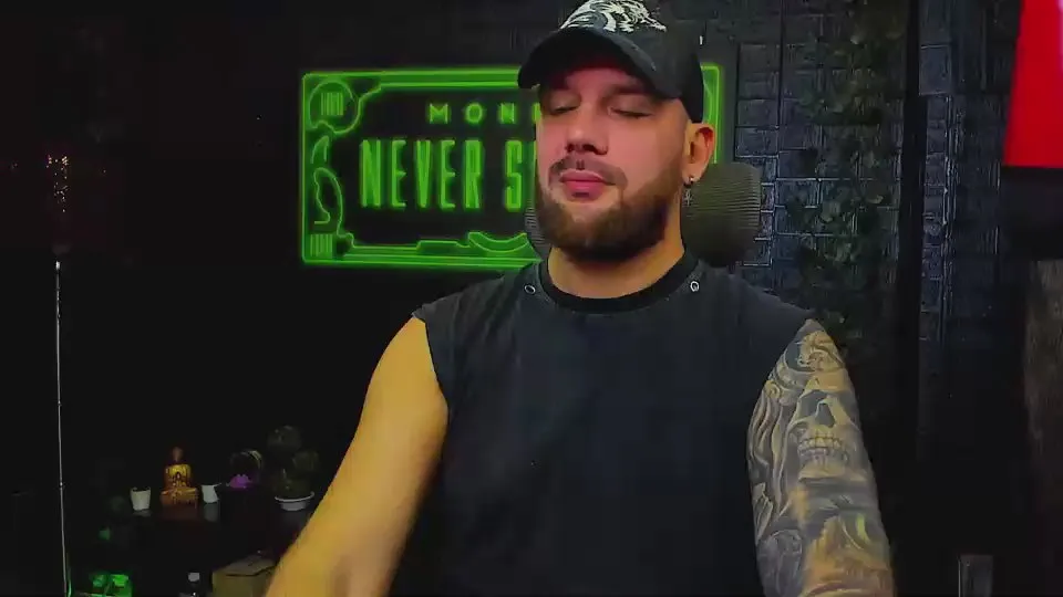 Offline LexHardy on Cam4