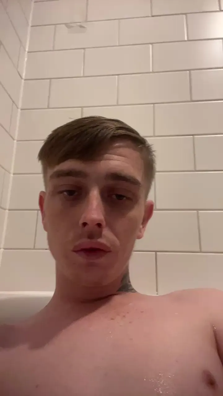 Offline liamjames9879 on Cam4