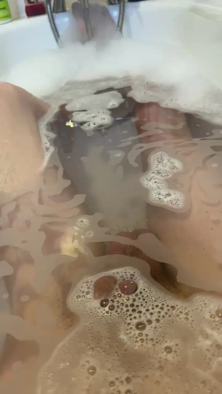 Offline liamjames9879 on Cam4