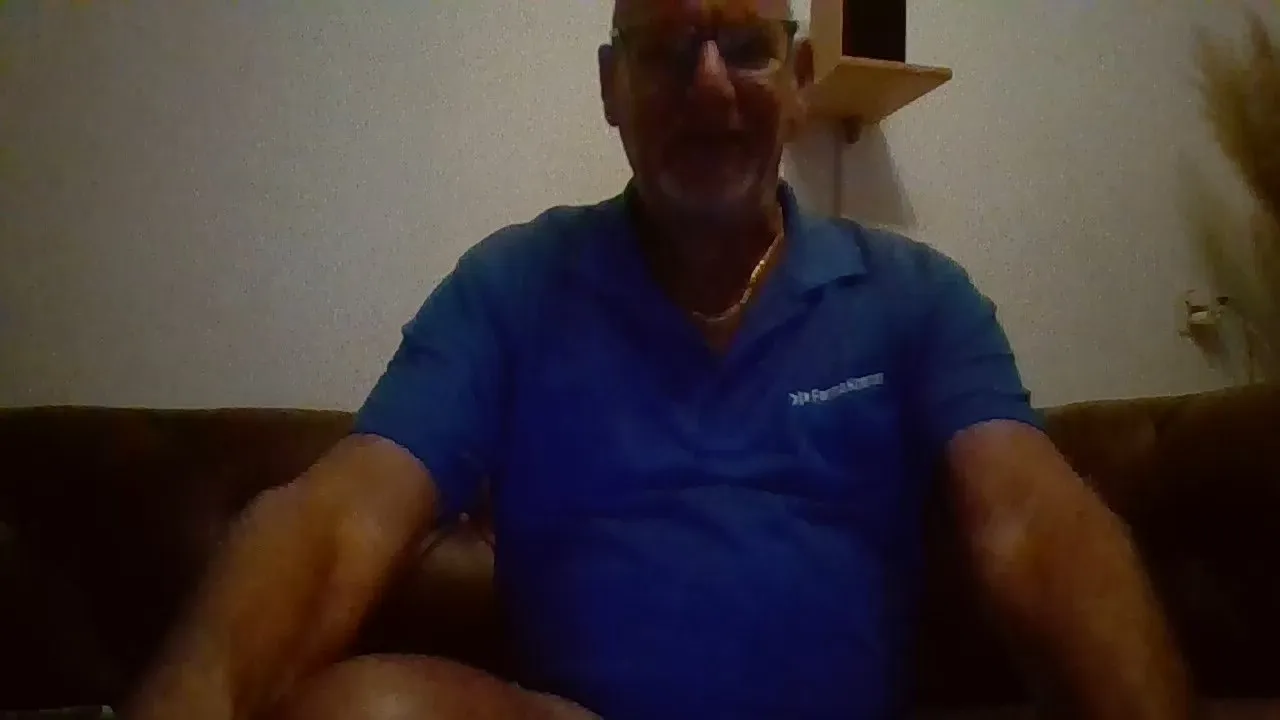 Offline libido27 on Cam4