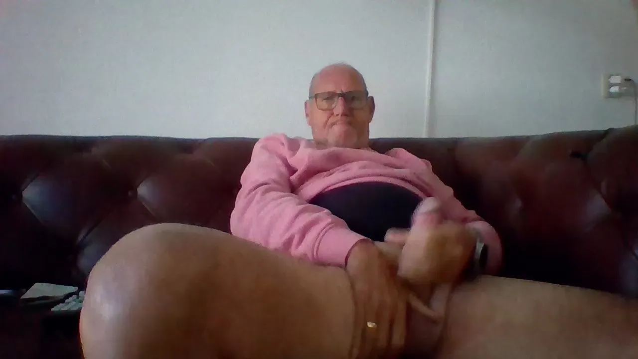 Offline libido27 on Cam4