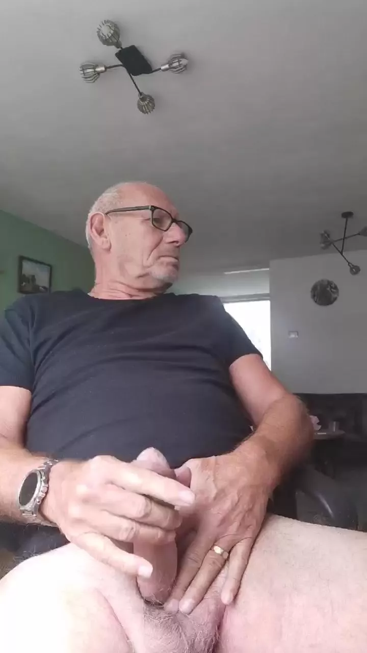 Offline libido27 on Cam4