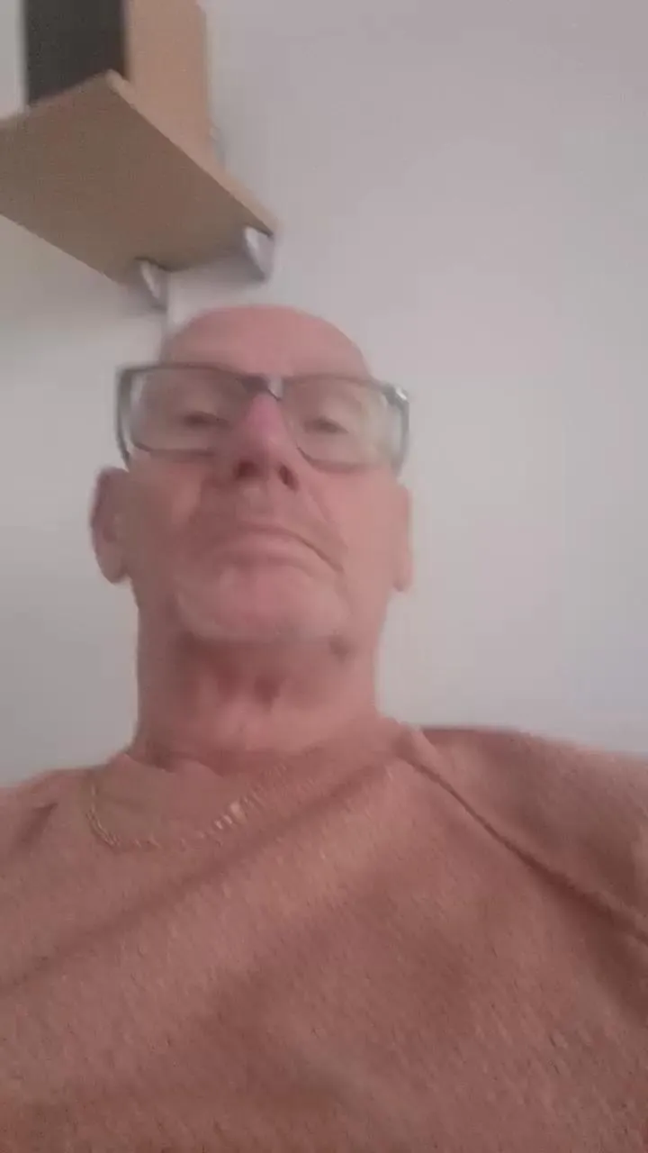 Offline libido27 on Cam4