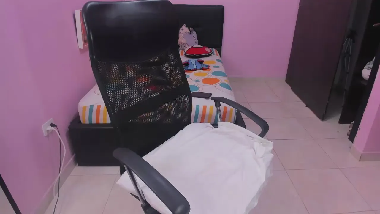 lil_mommy_slut on Cam4 