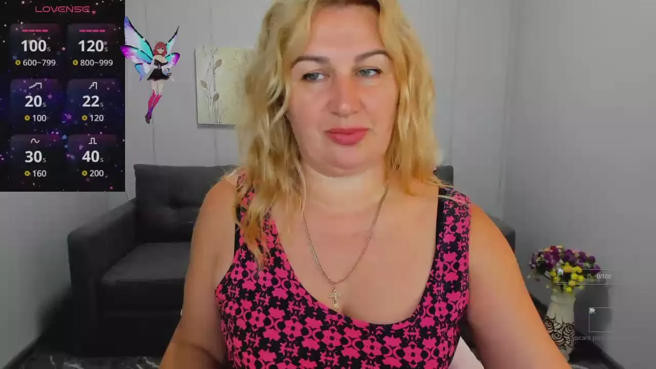 Offline Lili_Crossi on Cam4