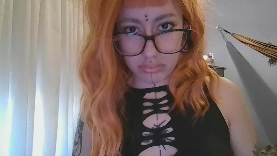 Lili_Samara23 from Cam4