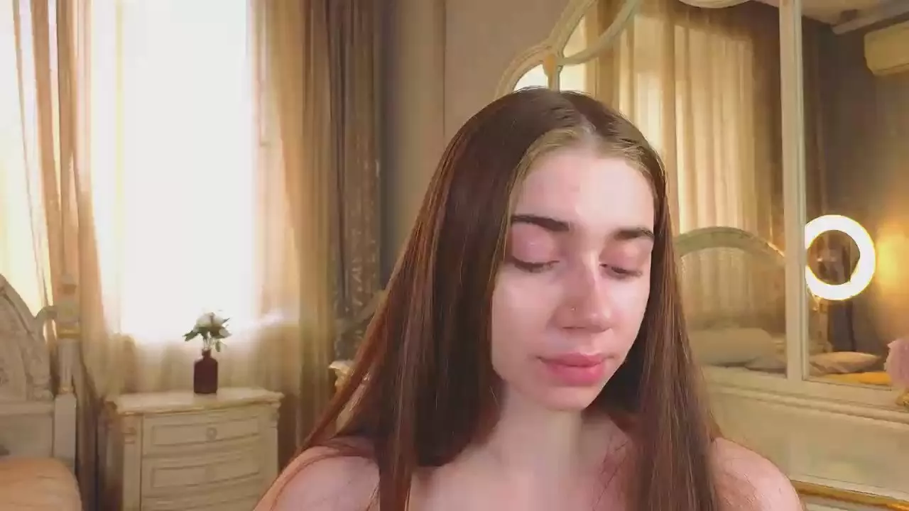 Offline LilianHathaway on Cam4