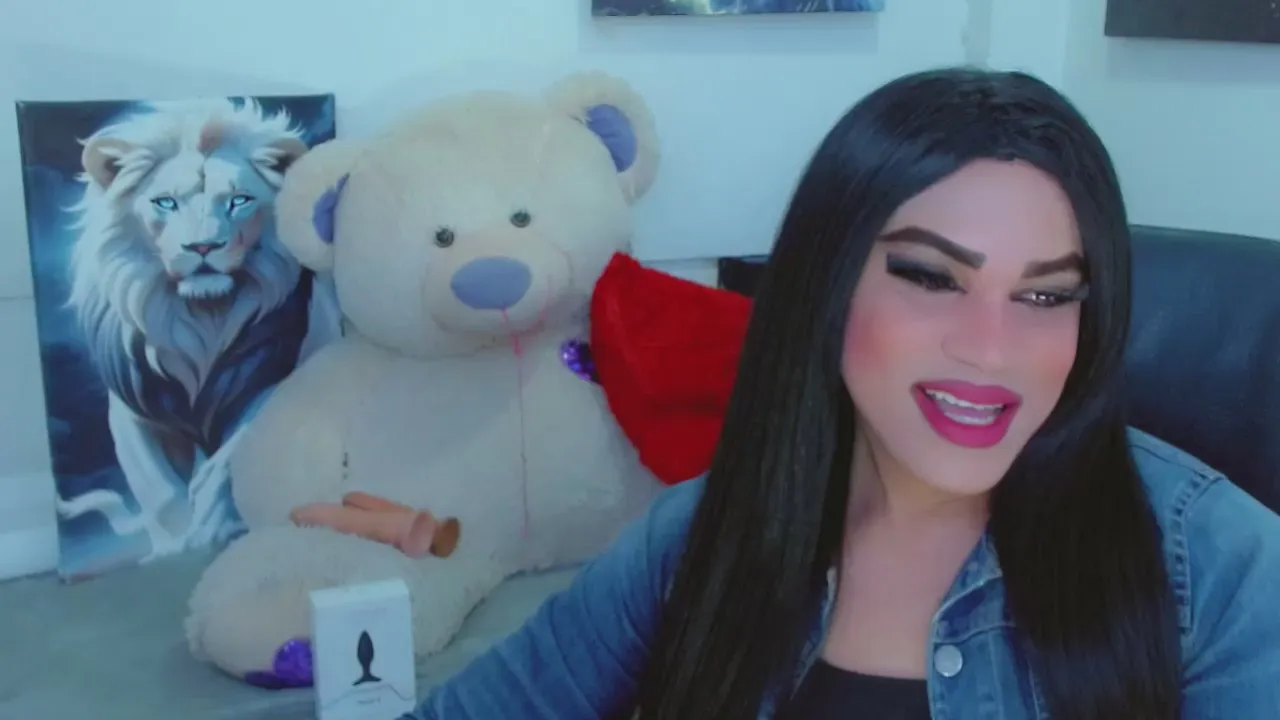 Offline LilieRousse on Cam4