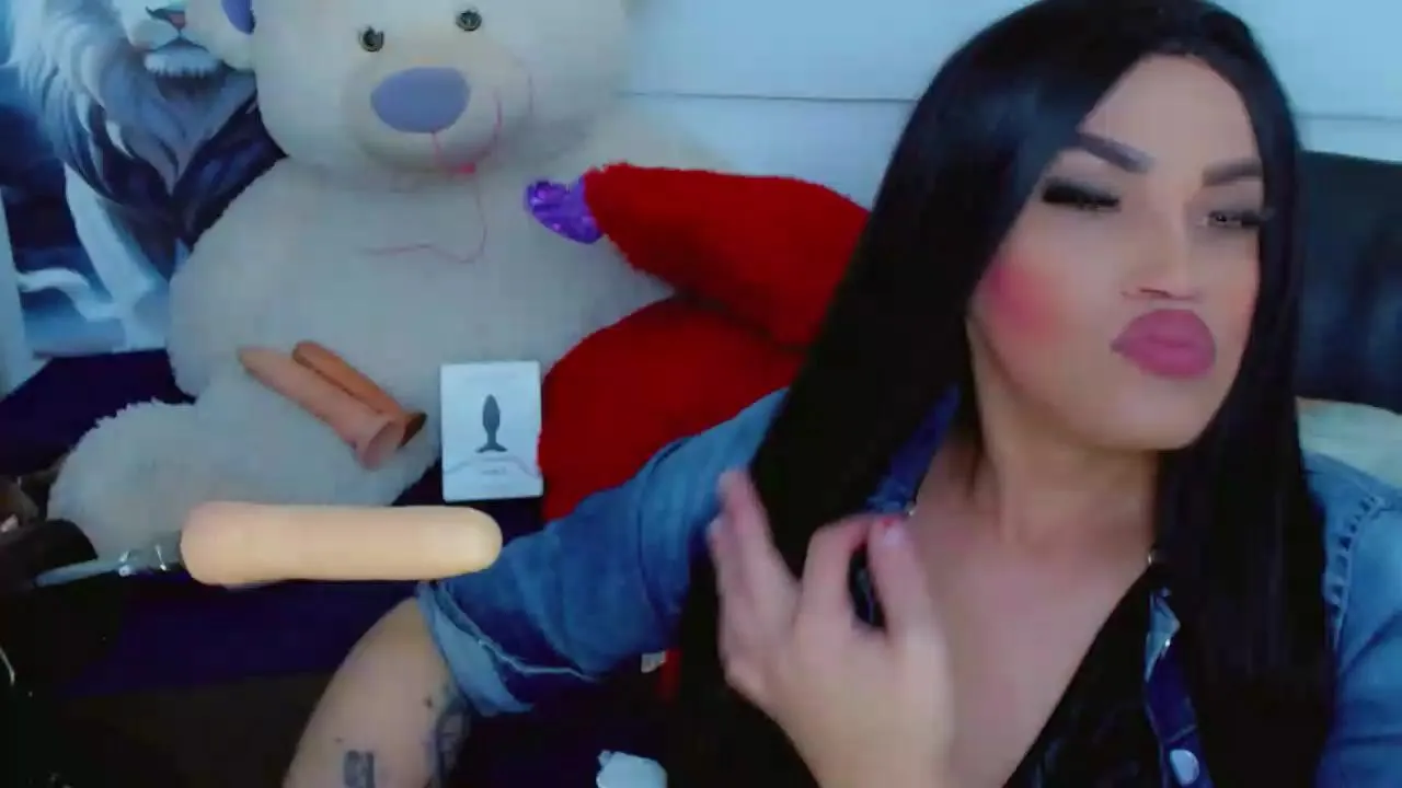 Offline LilieRousse on Cam4