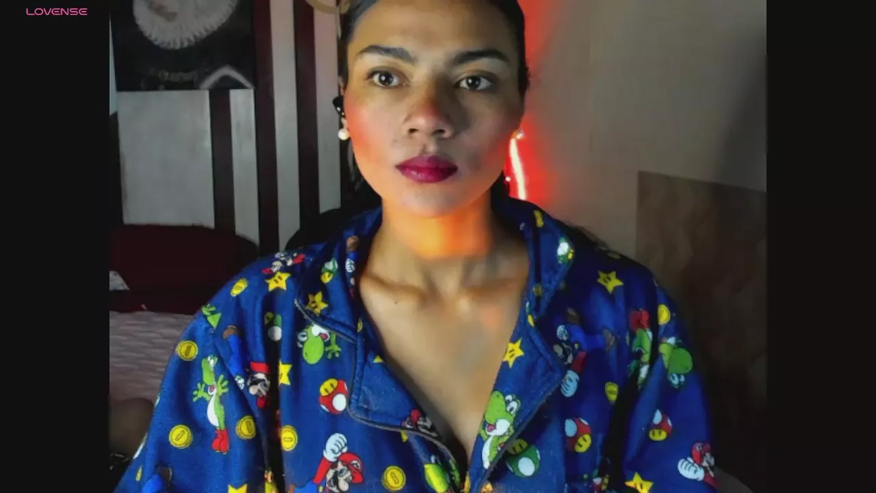 Offline LilithMooree on Cam4