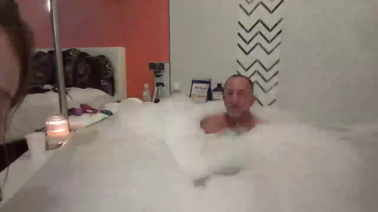 Offline LillysAllYours on Cam4