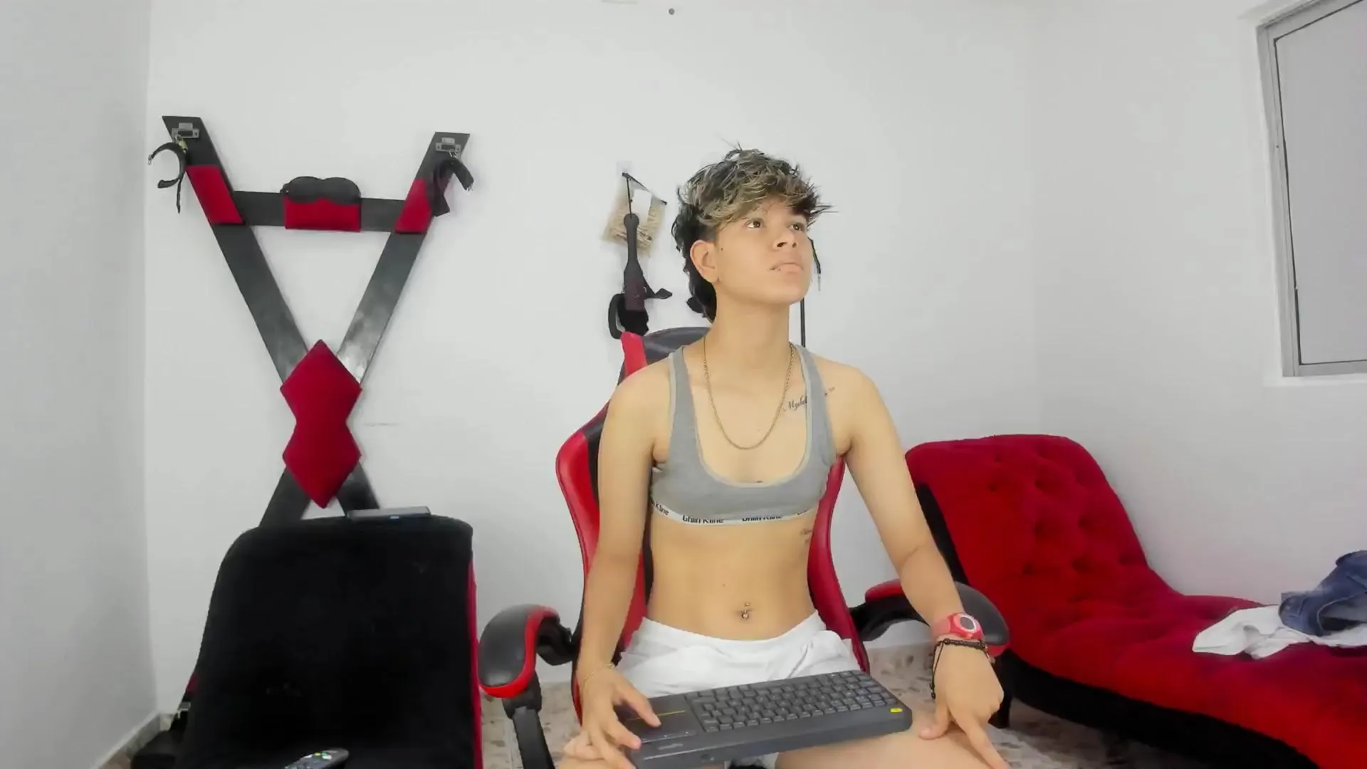 Lily_and_Lina on Cam4 