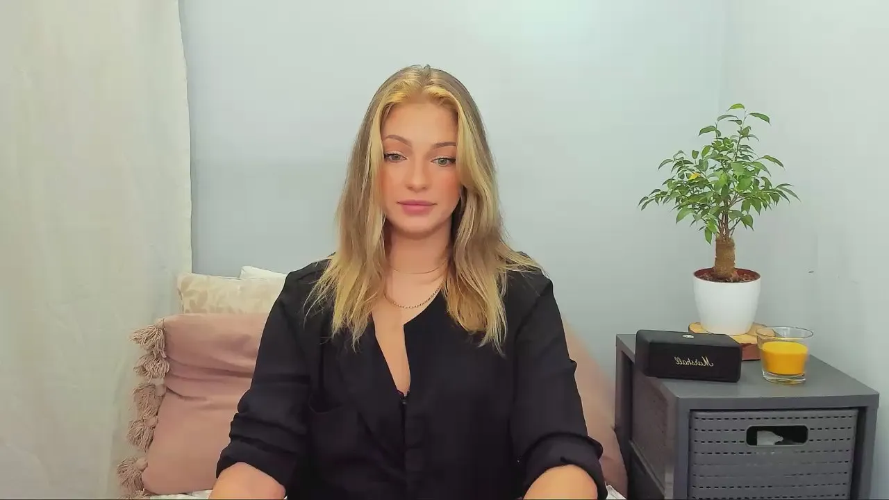 Offline LilySensual on Cam4