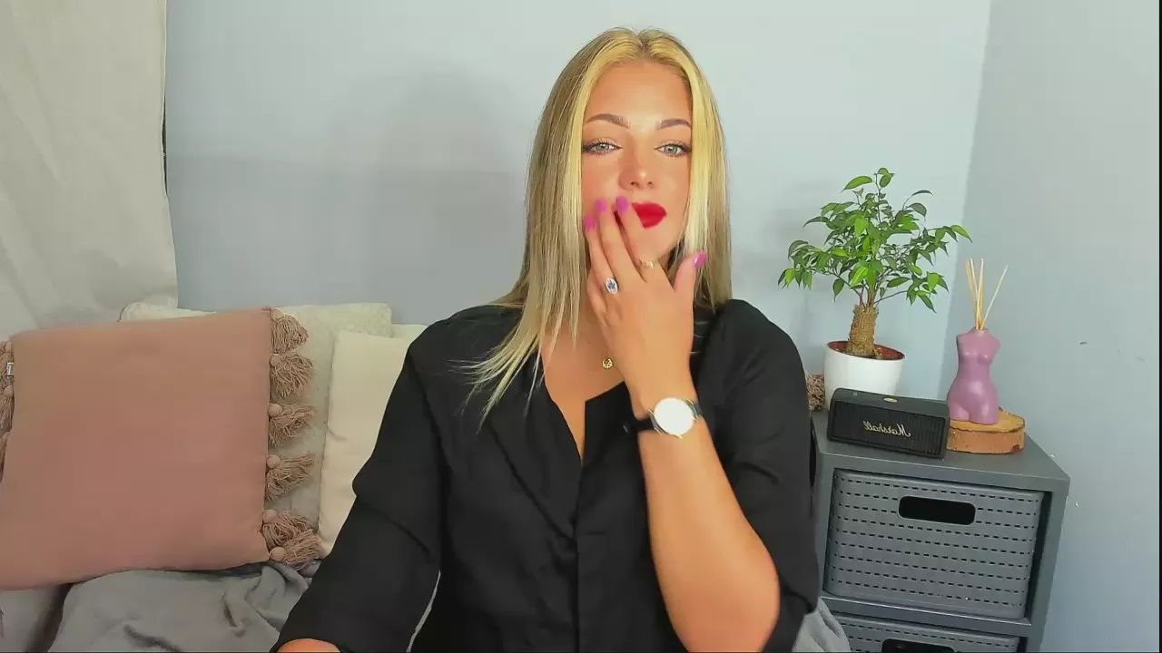 Offline LilySensual on Cam4