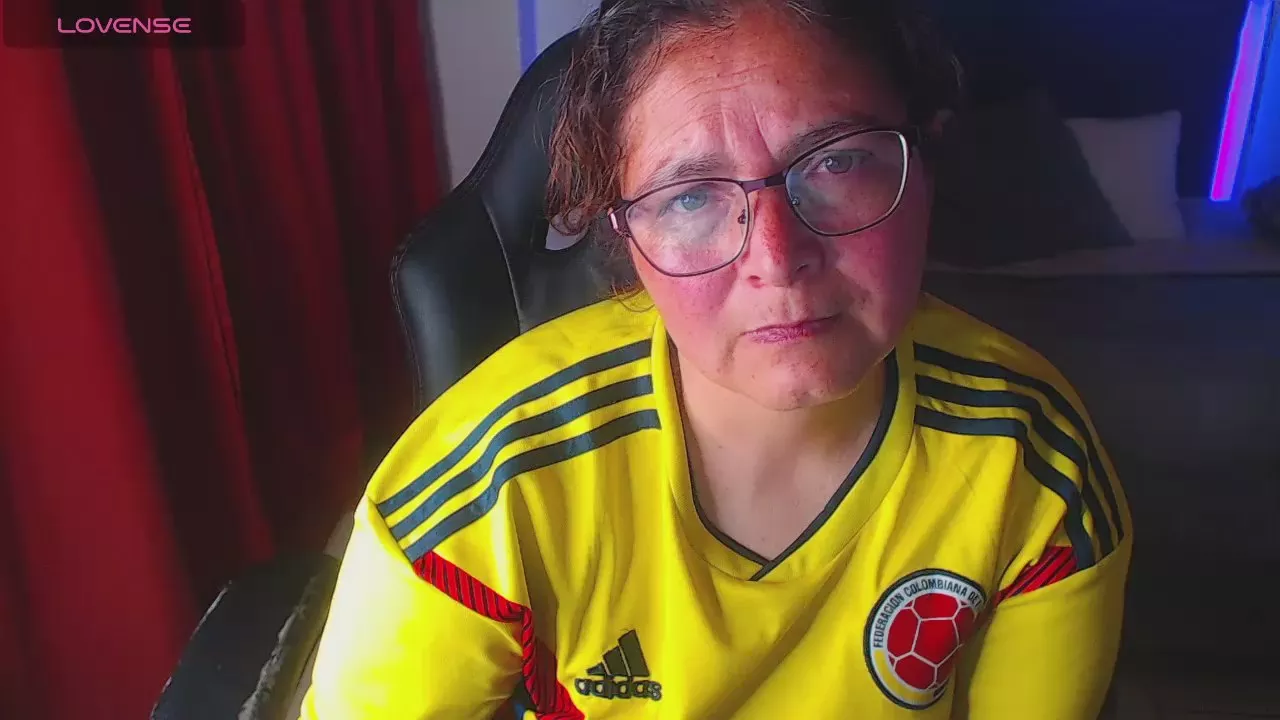 Offline Linda_banks_ on Cam4