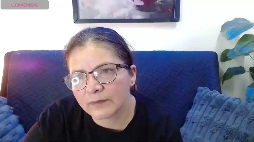 Offline Linda_banks_ on Cam4