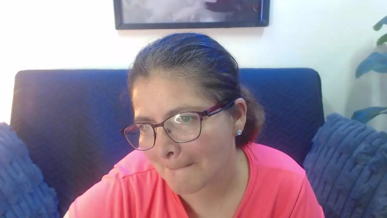 Offline Linda_banks_ on Cam4