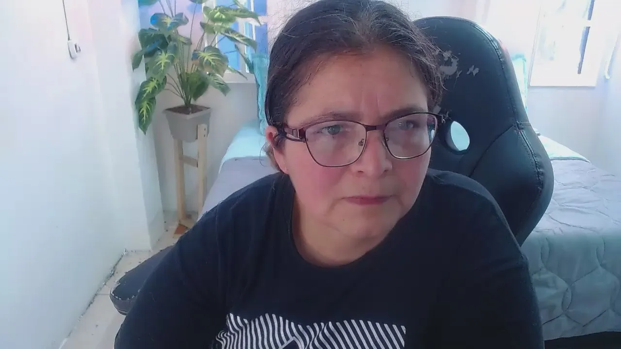 Offline Linda_banks_ on Cam4