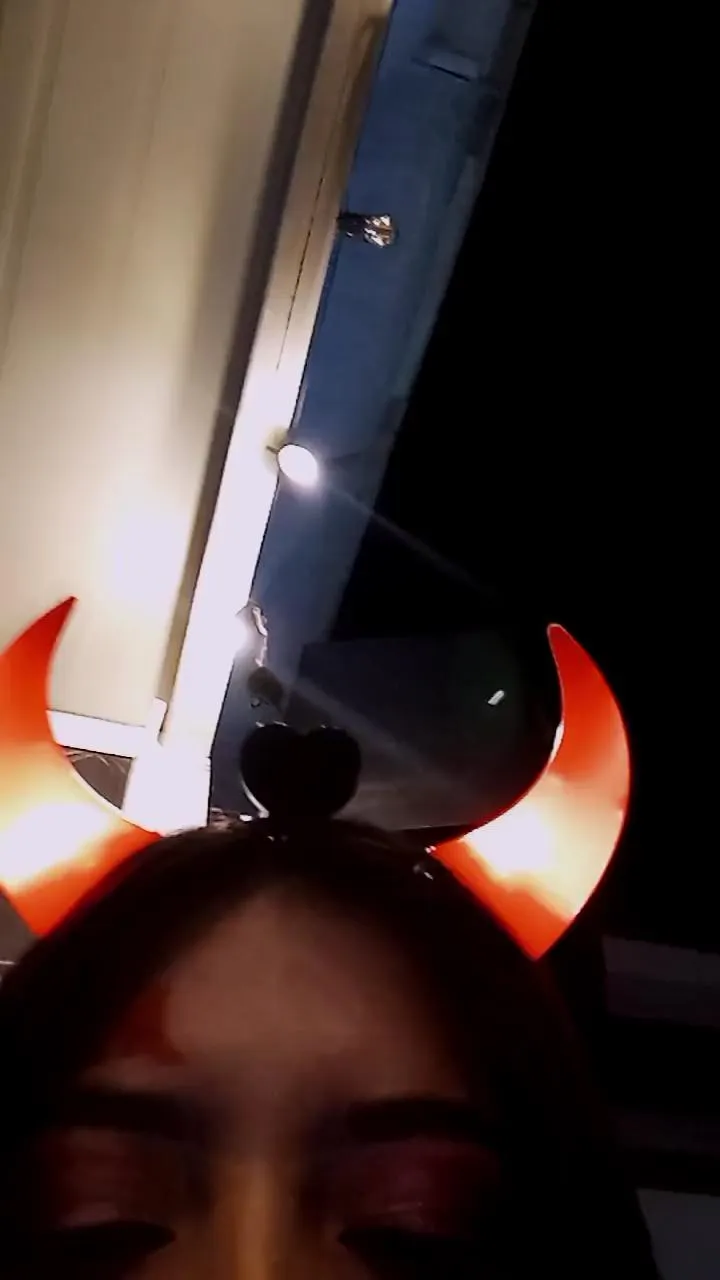 Offline Lindafox99 on Cam4