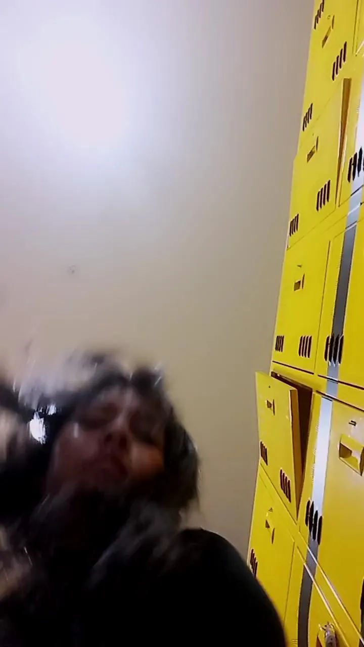 Offline Lindafox99 on Cam4