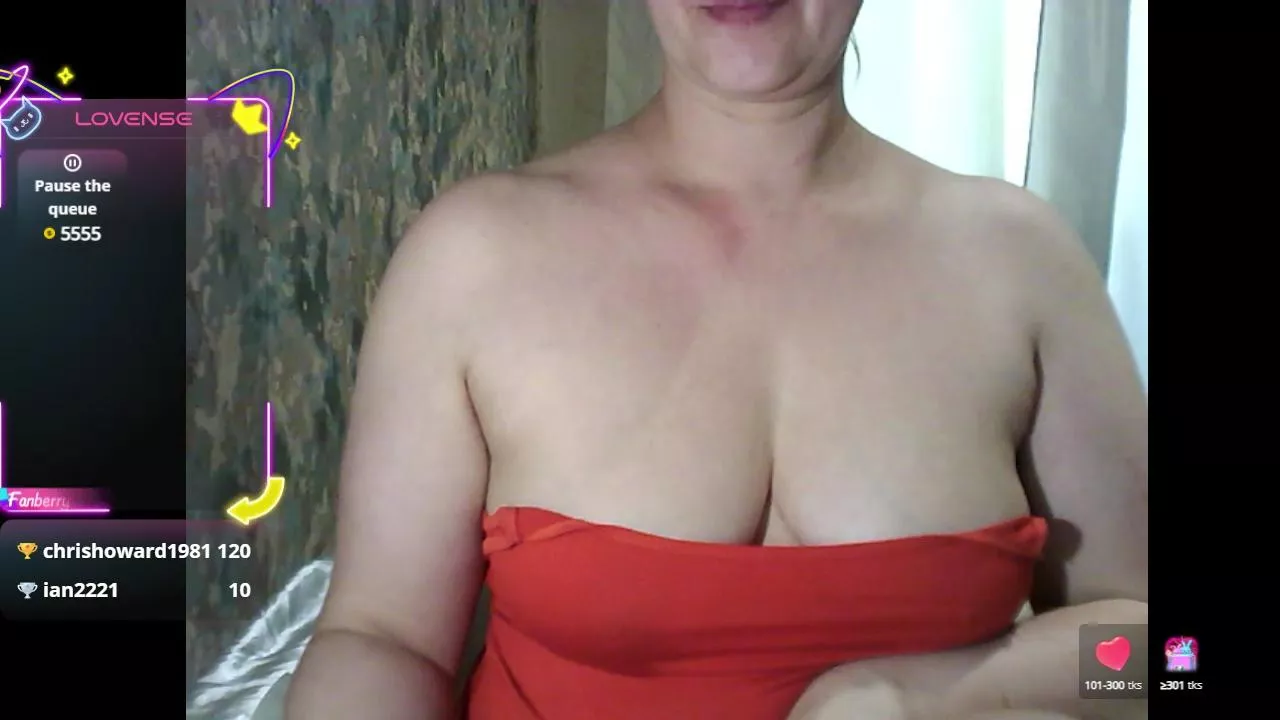Offline LisaAlisa on Cam4