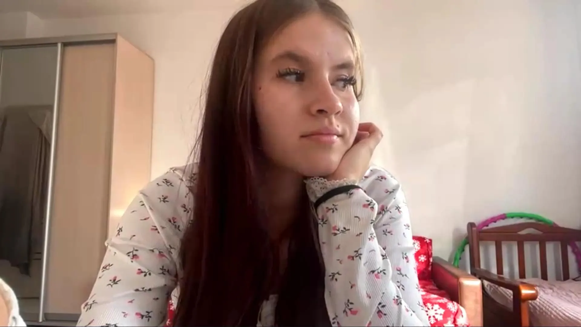 Offline LissaZou on Cam4