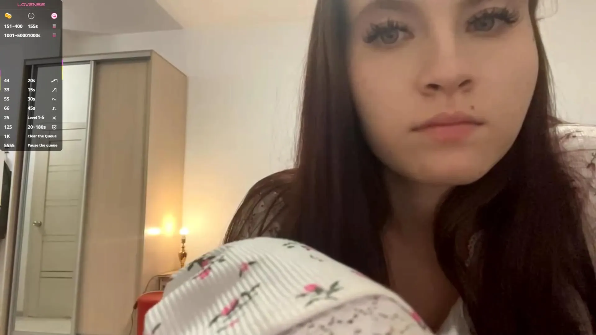 Offline LissaZou on Cam4