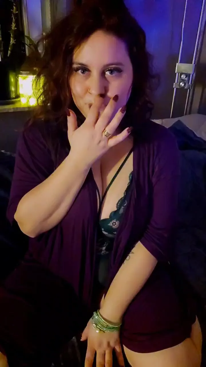 Littledarksnow — Freechat on Cam4