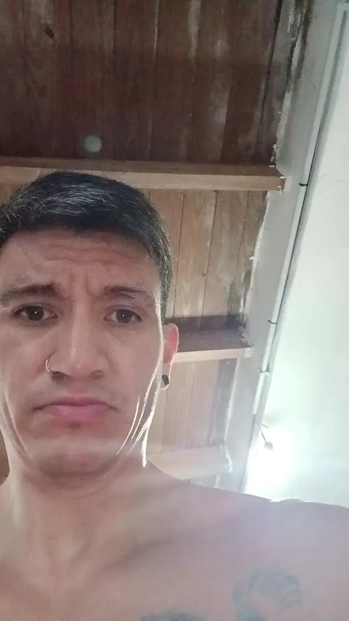 Offline loboestepario14 on Cam4